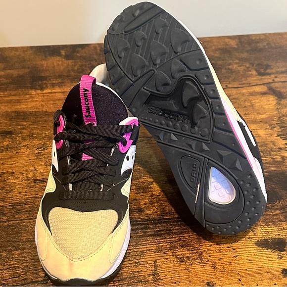 Saucony Grid 9000 Trainers - Picture 11 of 15